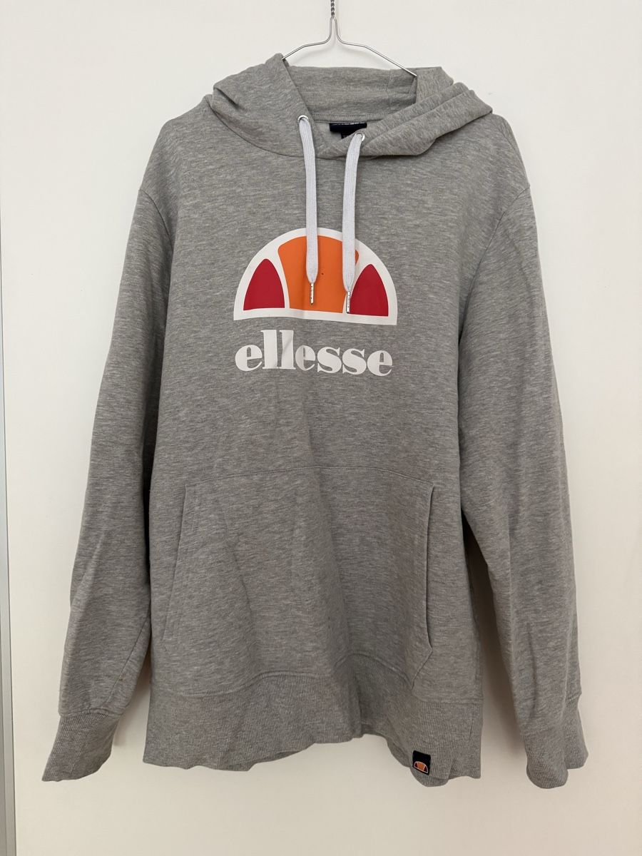 Ellesse Pulls & Sweat-shirts: Ellesse Kapuzenpullover grau Groesse L – D'occasion à Birmenstorf AG par Pat_roll