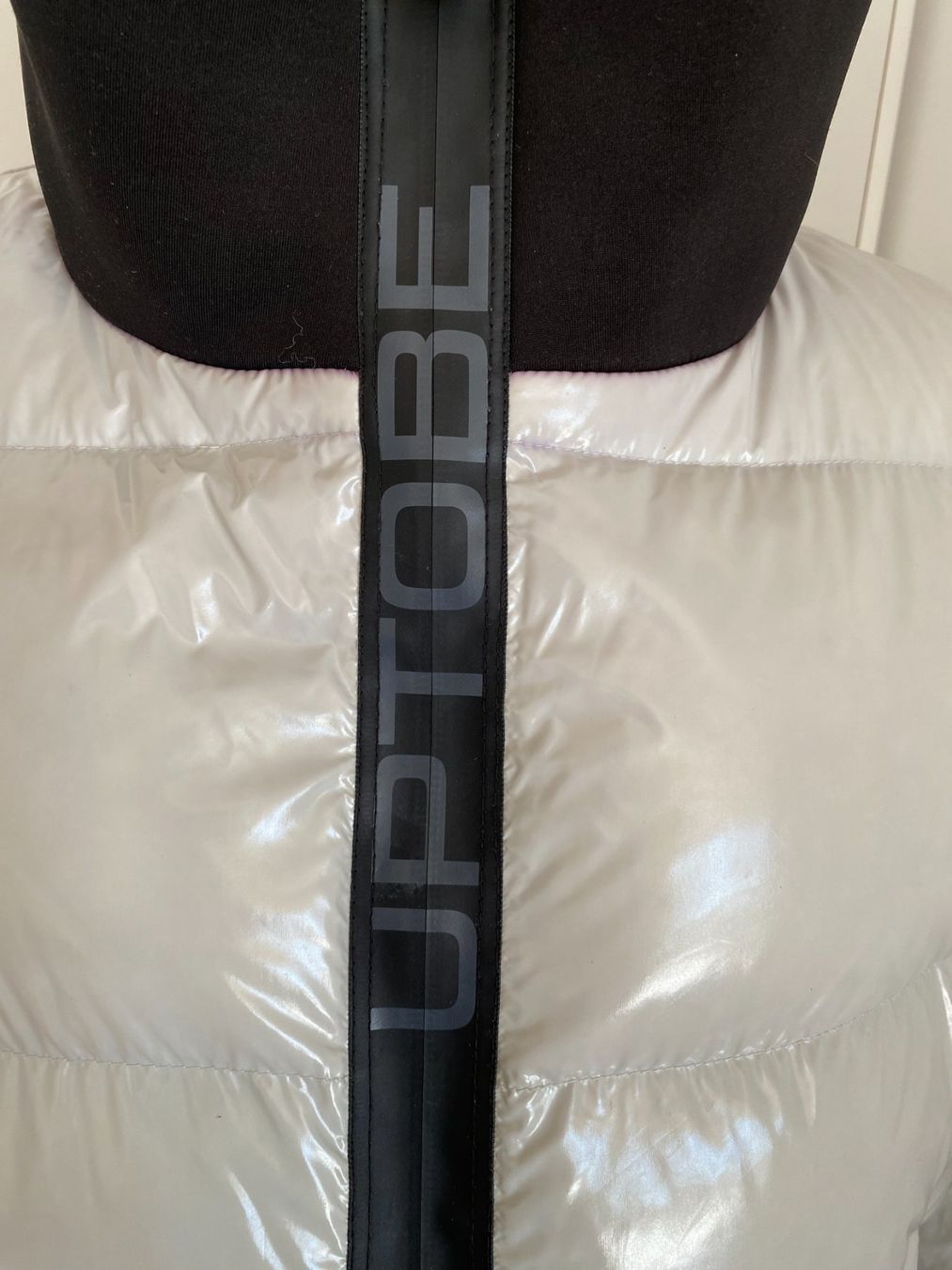 Jacken: UPTOBE: Winterjacke, weiss, NP CHF 255 – Gebraucht aus Gunten von divertimenti 1