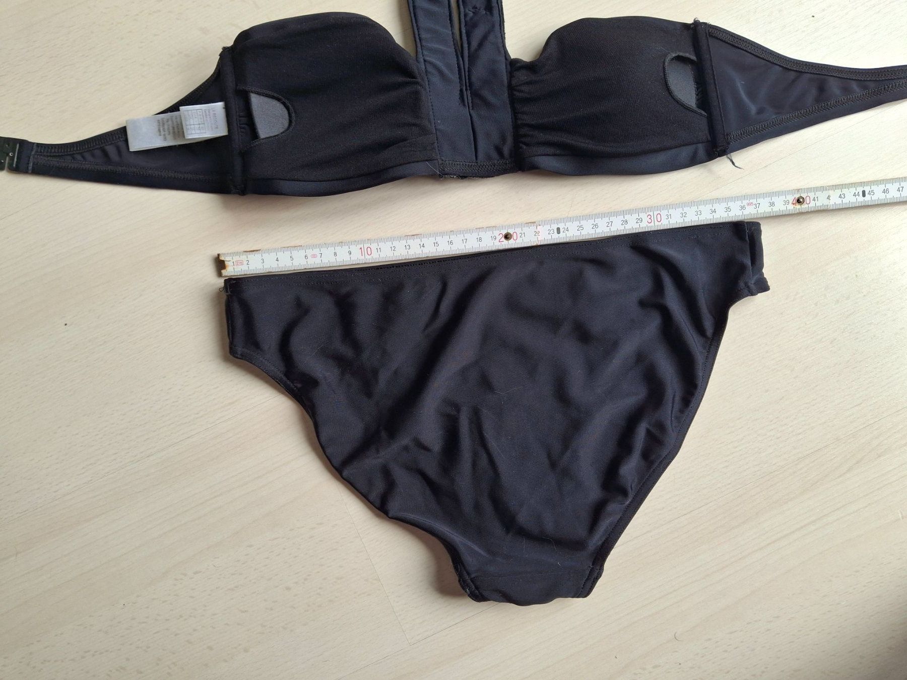 Badekleider & Bikinis: Schwarzer Bikini mit Strass-Steinen, Gr.M – Gebraucht aus Walterswil SO von peiper2 4