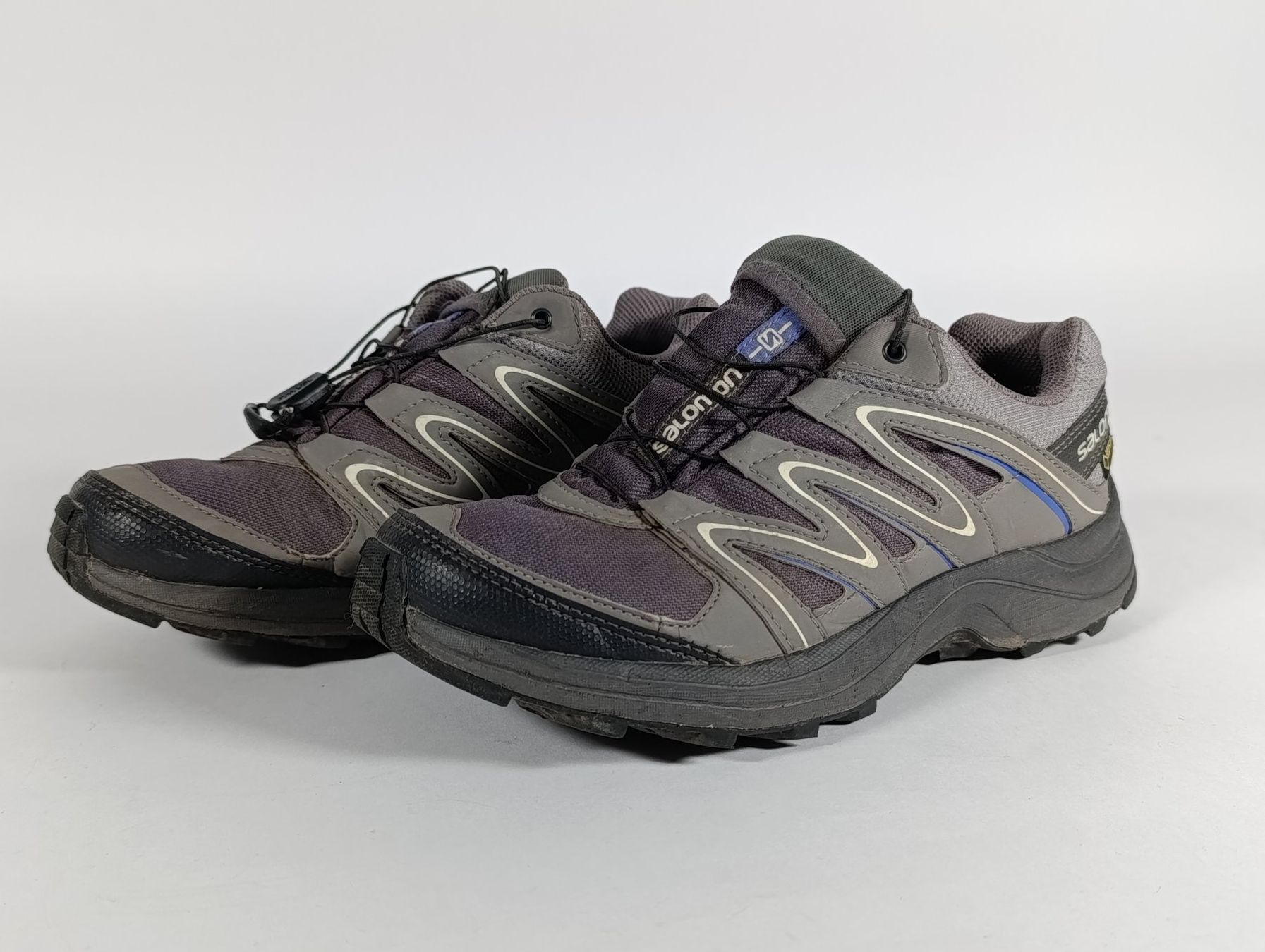Salomon Scarpe da uomo: SALOMON chaussures de marche taille 38 – Usato da Thielle venduto da Plusvalue_Neuchatel