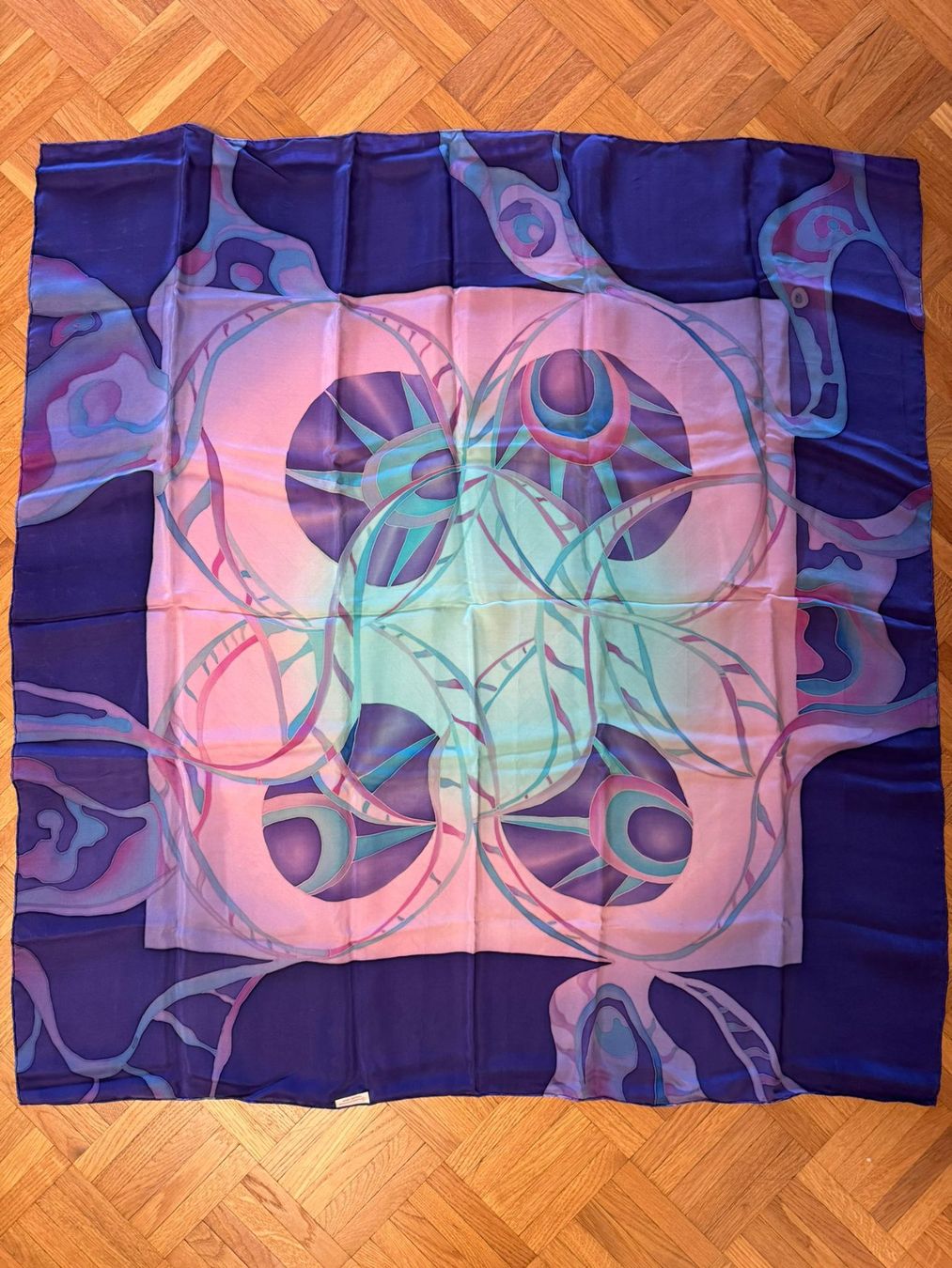 Foulard & Sciarpe: NEW - Multicolore 100% silk elegant carre – Nuovo (secondo la descrizione) da Zürich venduto da aygo_a