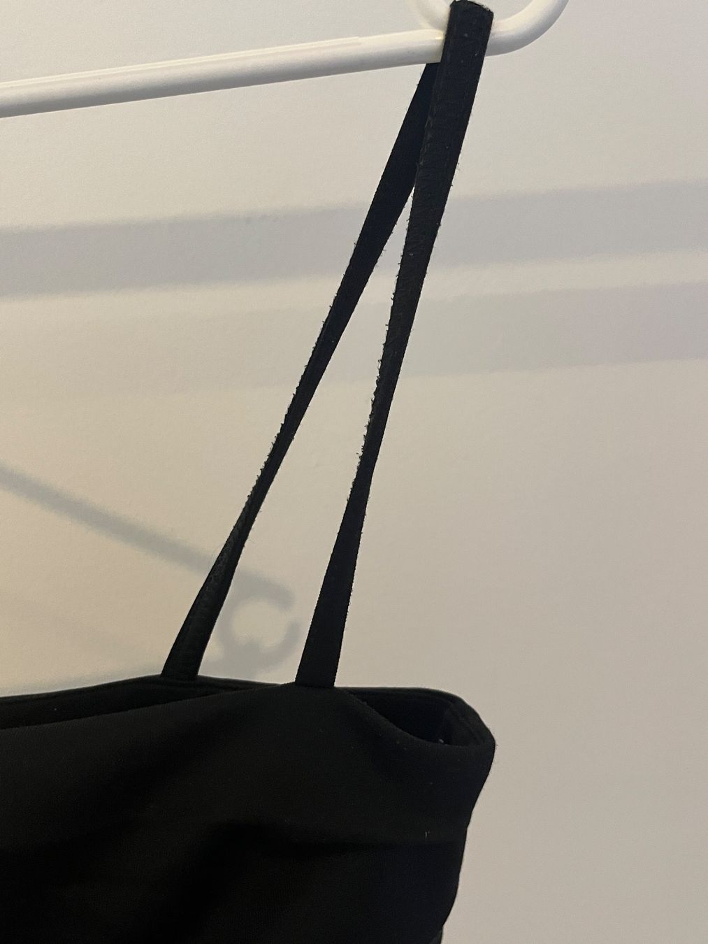 Zara Top: Top à bretelles, noir – Usato da Savagnier venduto da taianab 3