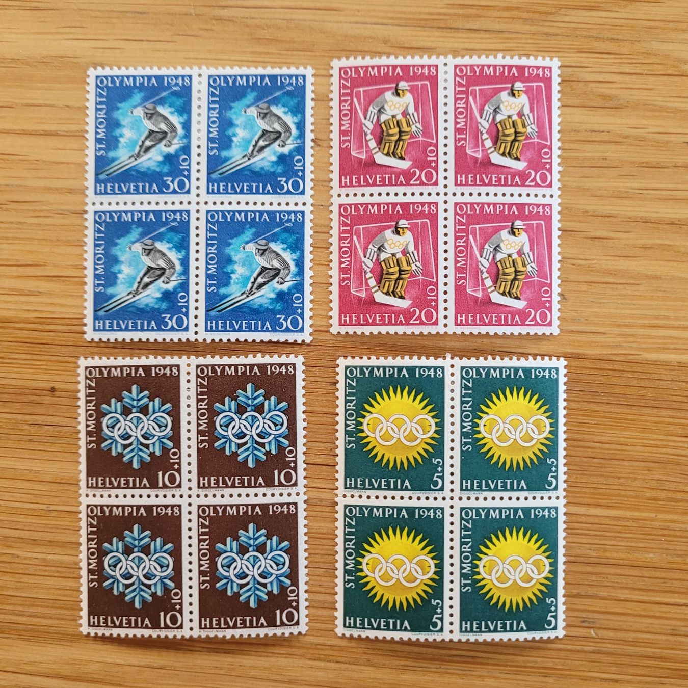 Tutti i francobolli: Timbres Block de 4 – Usato da Biel/Bienne venduto da Destockweb
