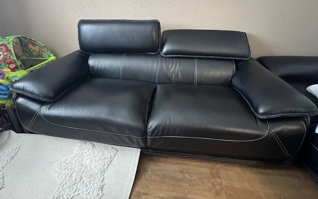 Divani: Leder Sofa 3er&2er – Usato da Domat/Ems venduto da dks_pc8p 1
