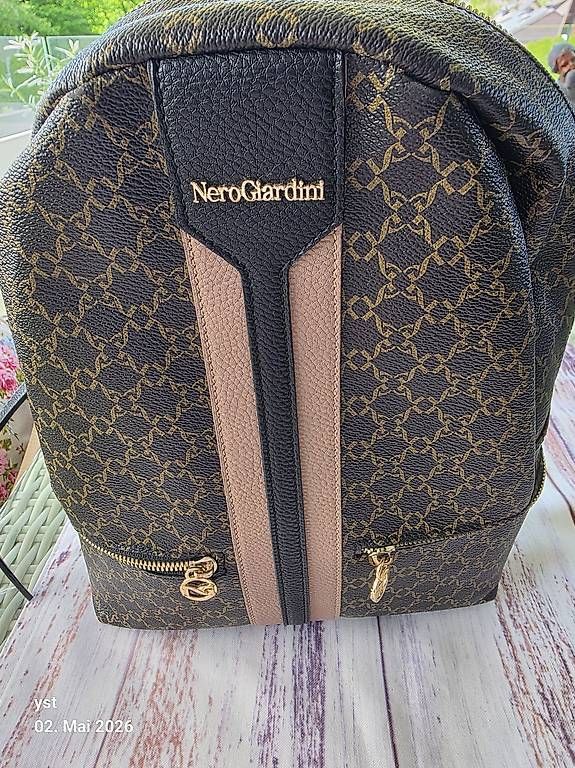 Zaini: Rucksack von Nero Giardini – Usato da Kloten venduto da funkgabel