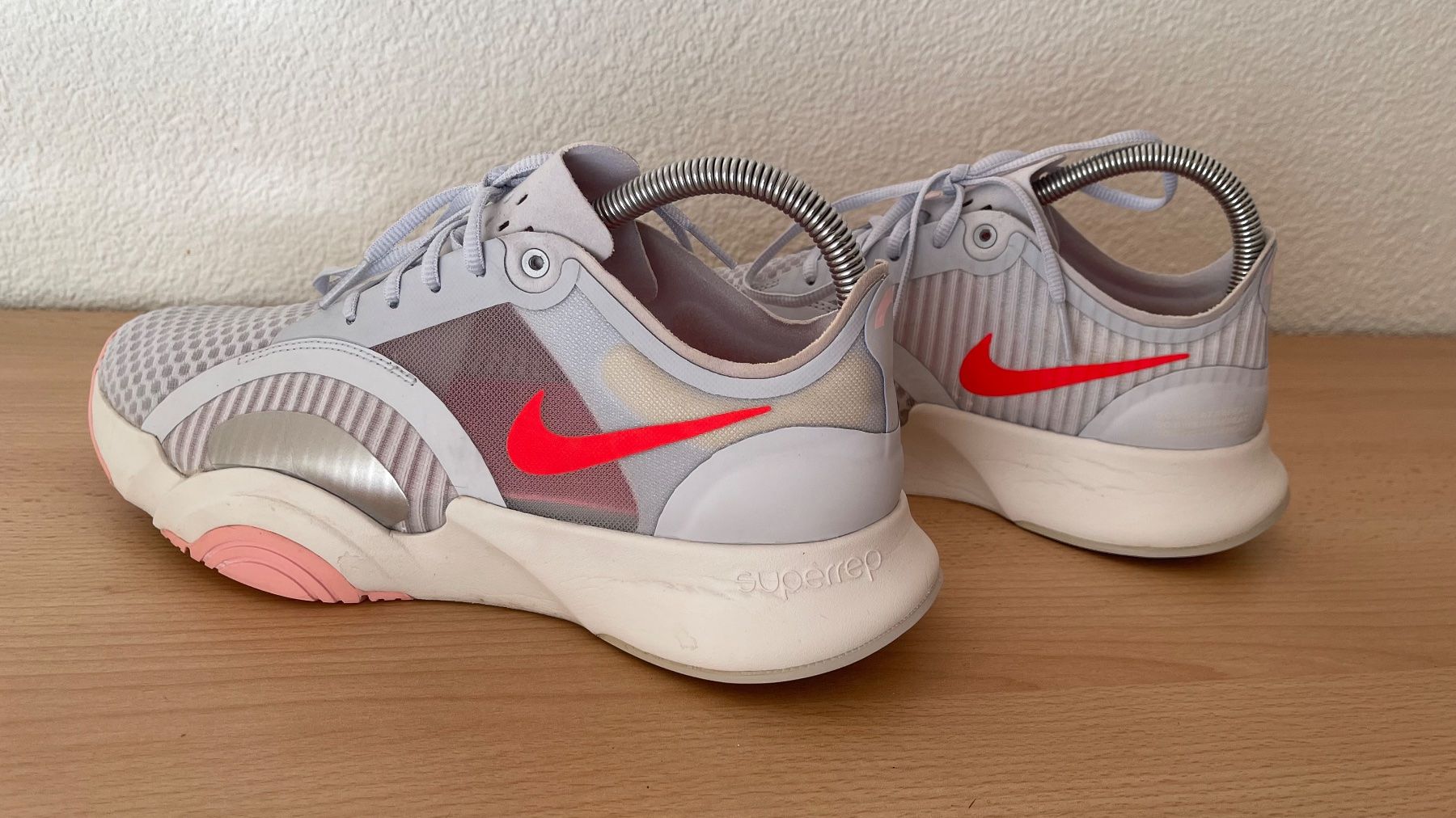 Nike Herrenschuhe: NIKE SuperRep Go 40 41/NP110CHF Grey Bright Crimson – Neu (gemäss Beschreibung) aus Kölliken von Prscoo 4