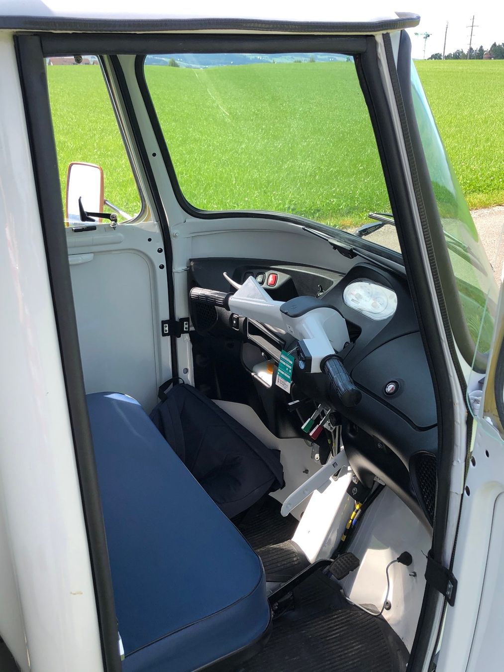 Piaggio Nutzfahrzeuge: Piaggio Ape Classic 400 mit Aufbau – Gebraucht aus Hünenberg von 4everbl 4