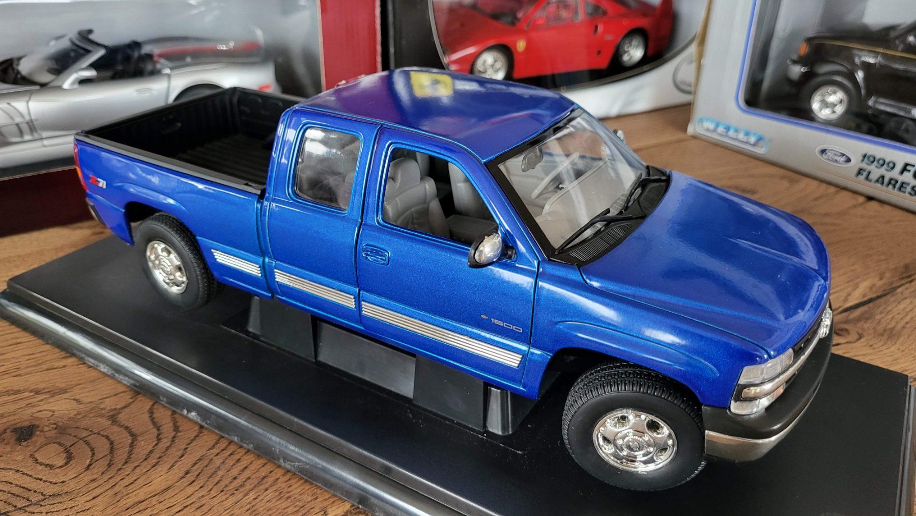 Welly Modellini d'auto: Chevrolet Silverado 1999 1:18 Welly – Usato da Rothrist venduto da Juana5 2