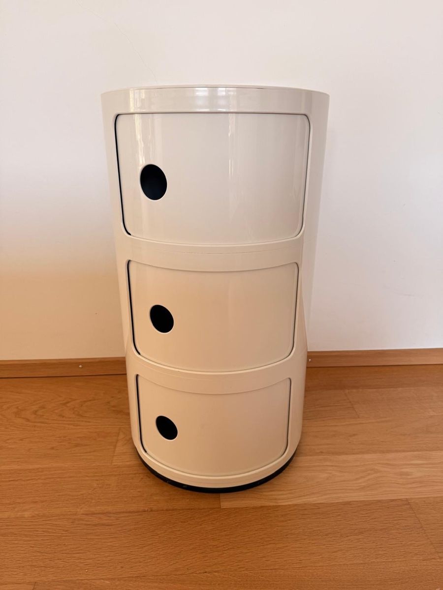 Kartell Tables de nuit: Kartell Beistelltisch Componibili – D'occasion à Wädenswil par celinecelineh 1