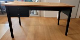Schreibtisch aus Holz mit 2 Schubladen