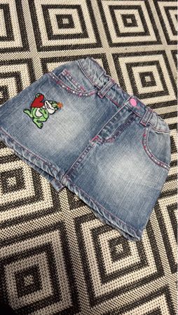 Süsser Jeansrock mit Frosch-Applikation, Grösse 110/116