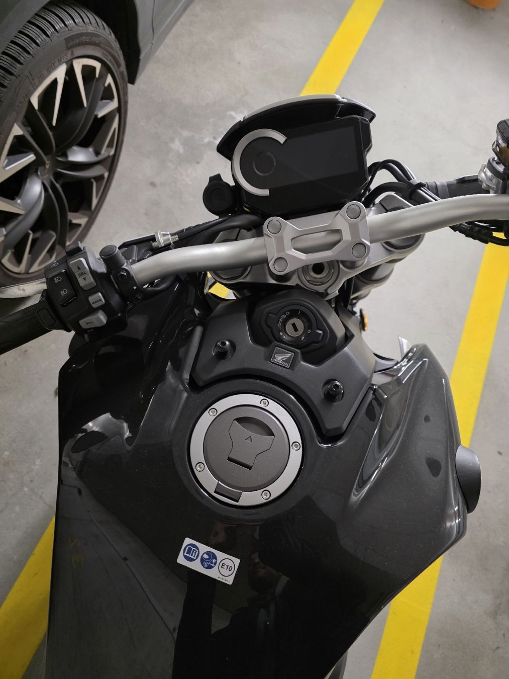 Honda Strasse: Honda CB 1000 R - mit Zubehör – Gebraucht aus Goldach von Haraldiusmaximus 2
