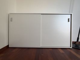 Shoe cabinet