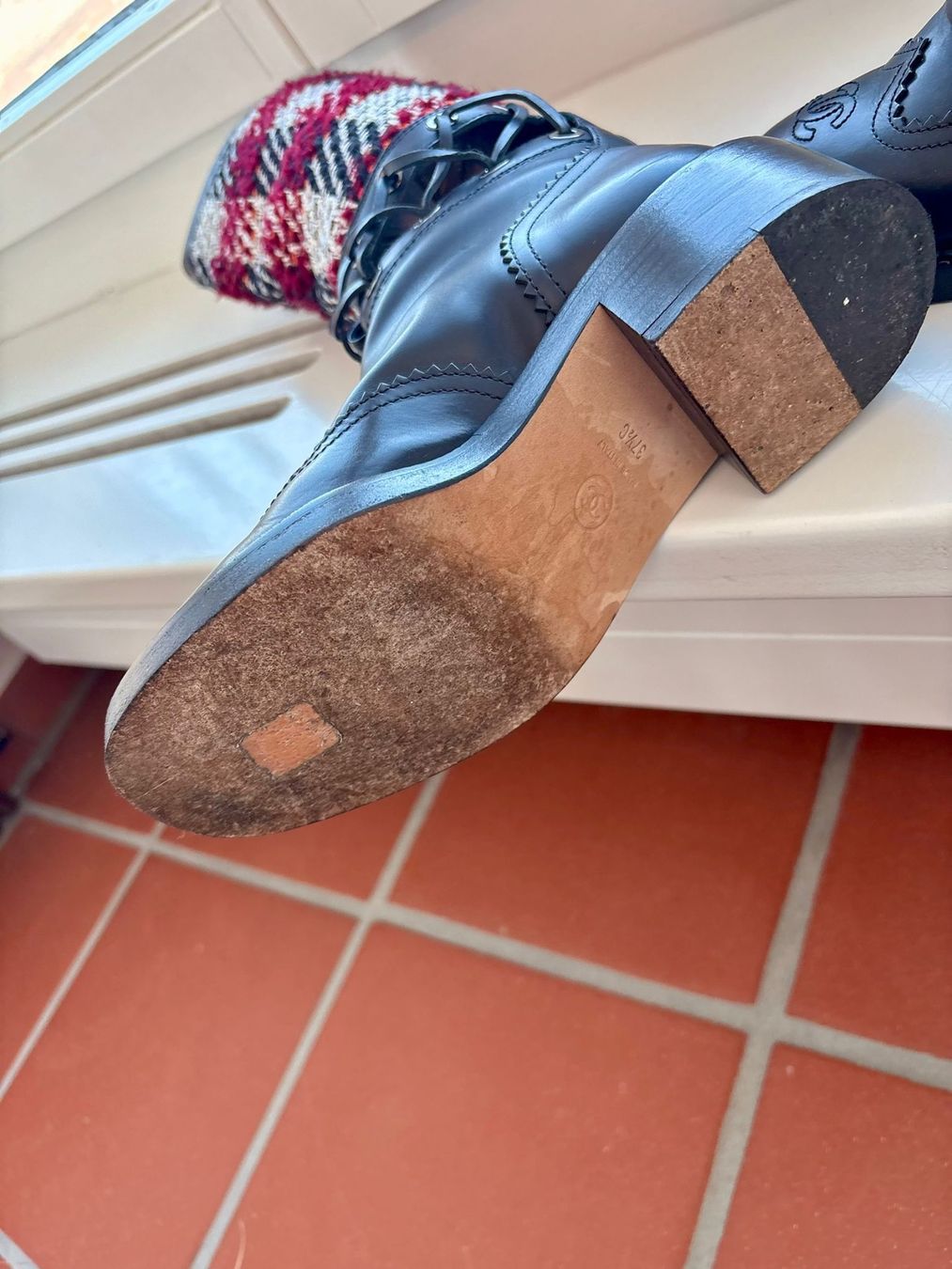 Chanel Scarpe da donna: Stivali CHANEL  37,5 – Usato da Rancate venduto da FiorAngela011 4