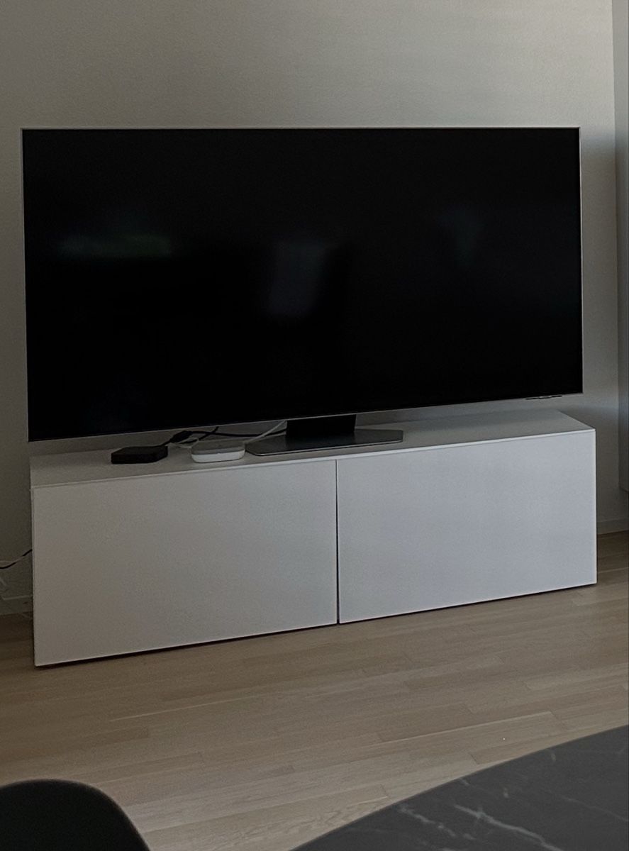 Fernseher: Fernseher – Gebraucht aus Dübendorf von van_zv2r