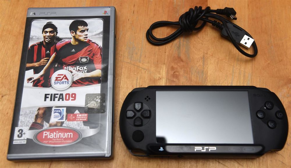 PSP E1004 Konsole mit Game Kaufen auf Ricardo