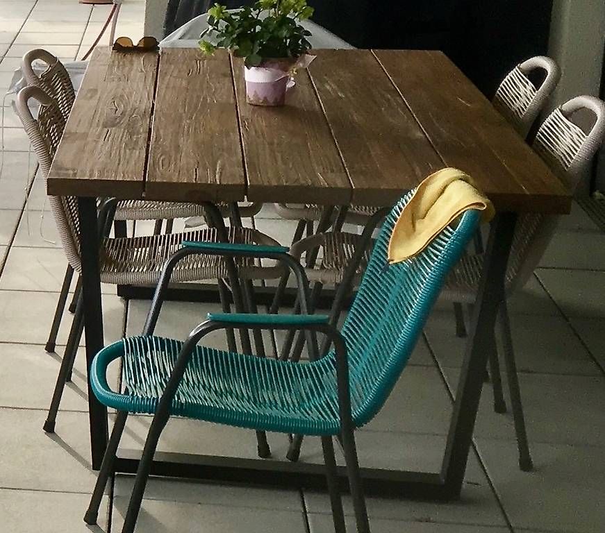 Tavoli: Garten Esstisch Echtholz mit 2.2 Meter Länge – Usato da Oftringen venduto da Thomas.weber 1