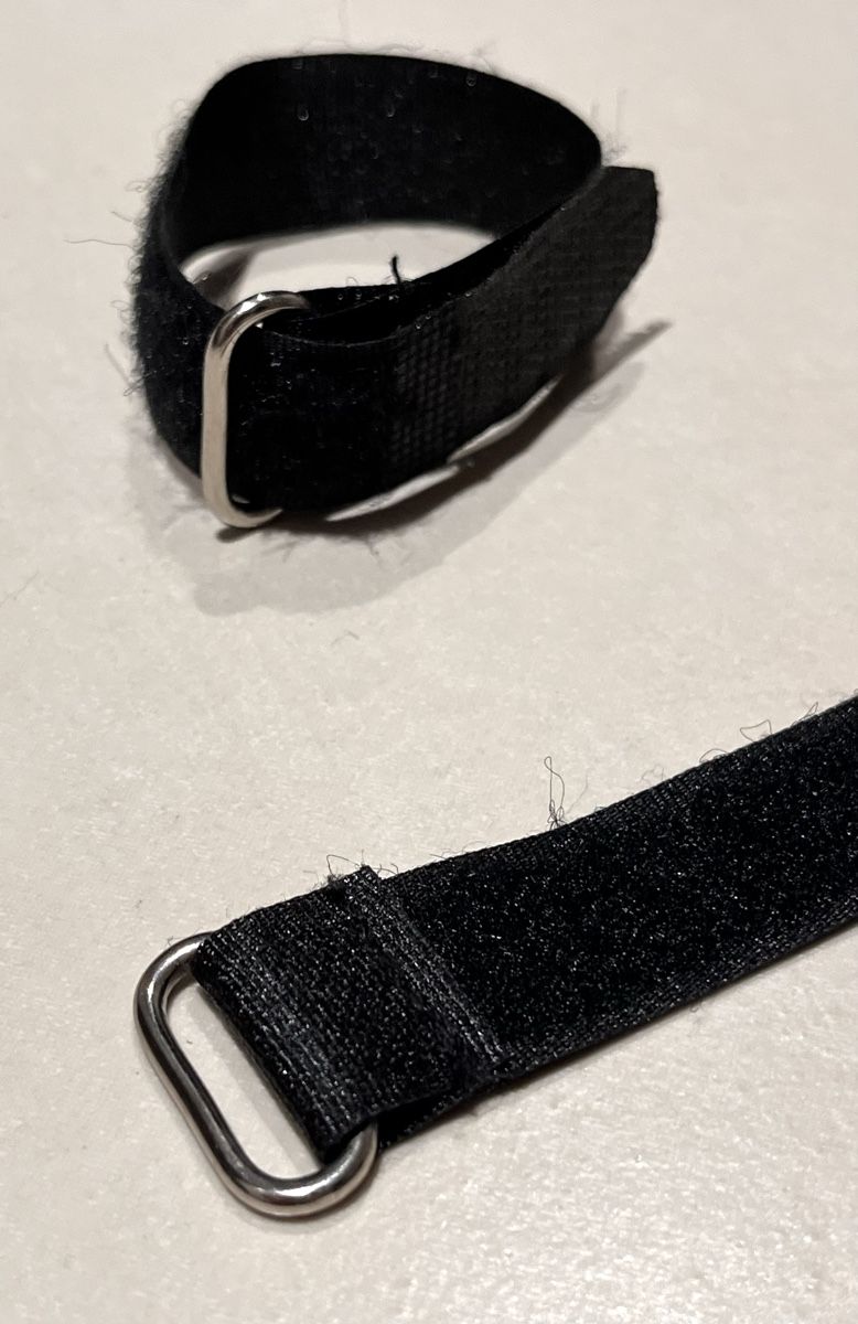 Cavi: Lanières velcro (500 pièces) – Nuovo e nell'imballaggio originale da La Neuveville venduto da Oxalis-Studios