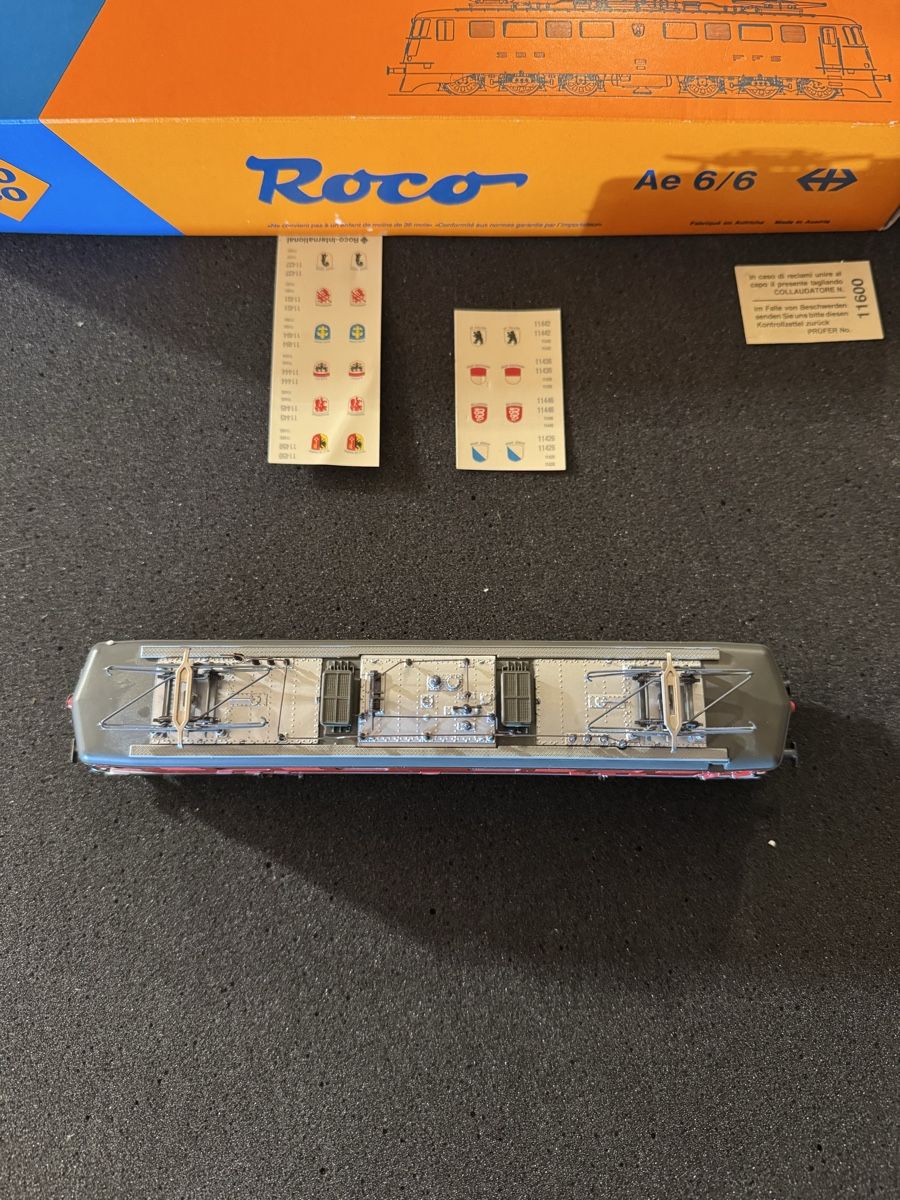 Roco Modellini di ferrovie: Ae 6/6 rot – Usato da Esslingen venduto da Ursr1 2