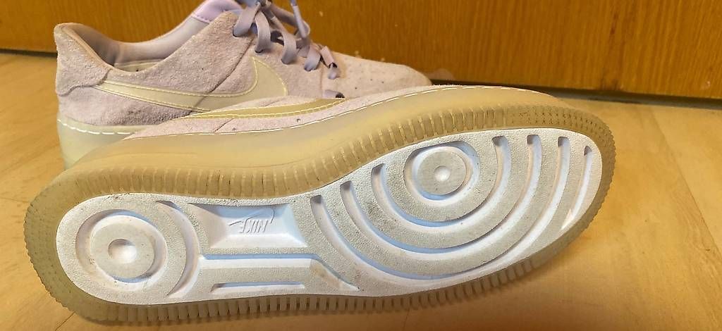 Nike Scarpe da donna: Lila AF1 Air Force 1 EU 38.5 – Usato da Spreitenbach venduto da captaincrunch 3