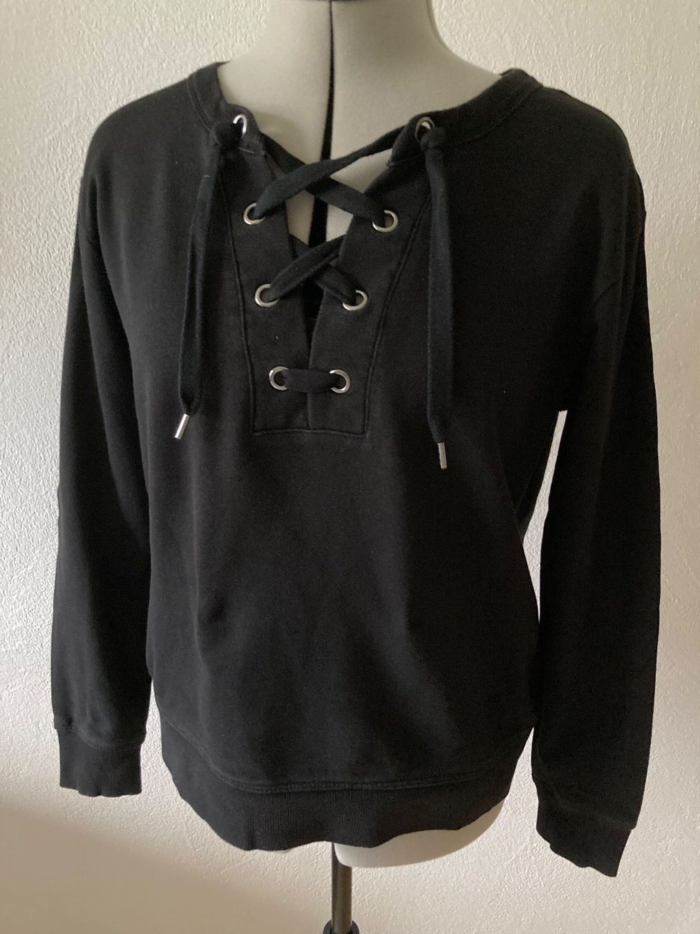 H&M Maglioni & Felpe: Sweatshirt H&M, Gr. S – Usato da Samedan venduto da chickenrun01
