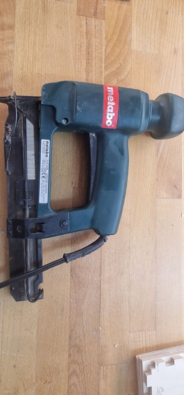 Alle Maschinen: Metabo Elektro Klammergerät – Gebraucht aus Willisau von romakl 1