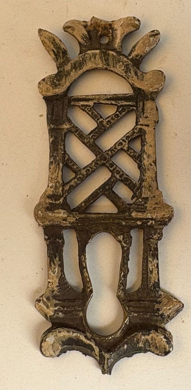 Eisenwaren: VINTAGE SCHLÜSSELROSETTE – Gebraucht aus Ostermundigen von wini63