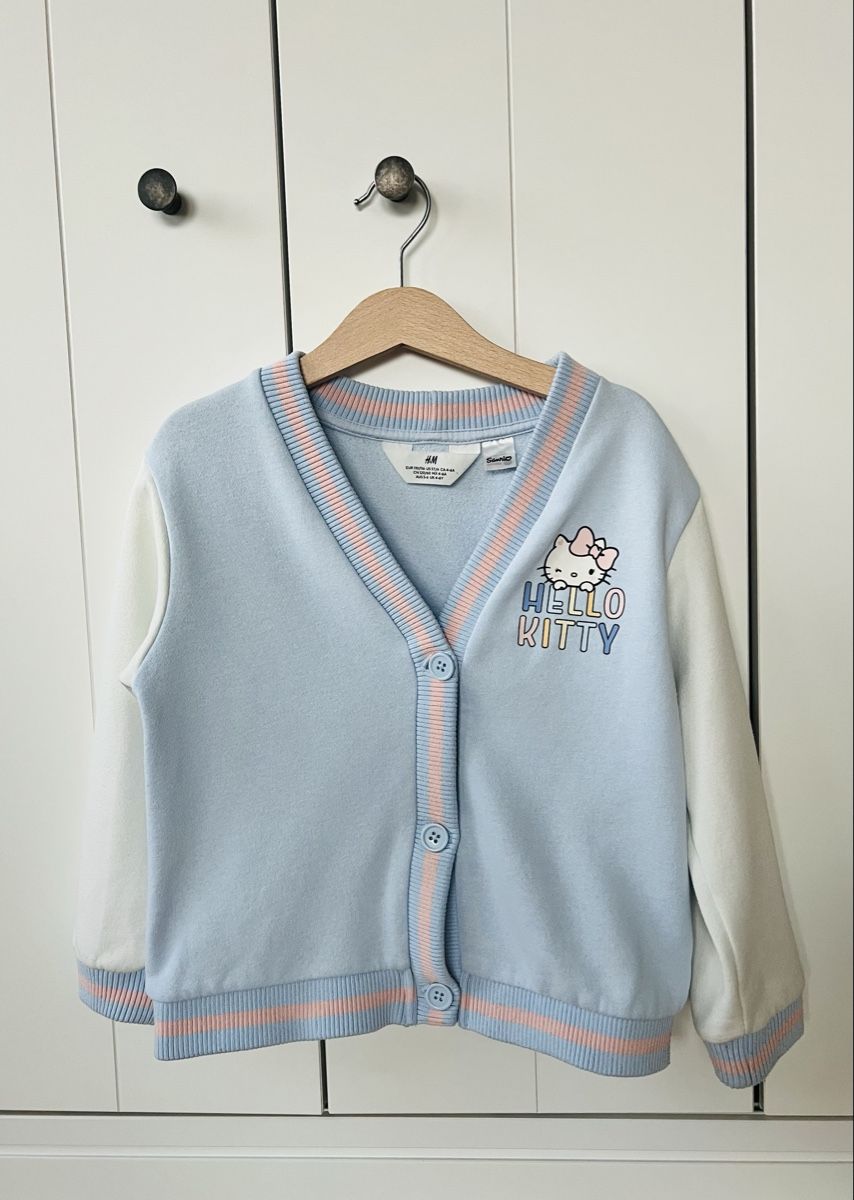 H&M Camicette, T-shirt & Top: H&M 110 - 116, Sweatshirt, Hello Kitty, Pullover blau – Usato da Burgdorf venduto da rulan 1