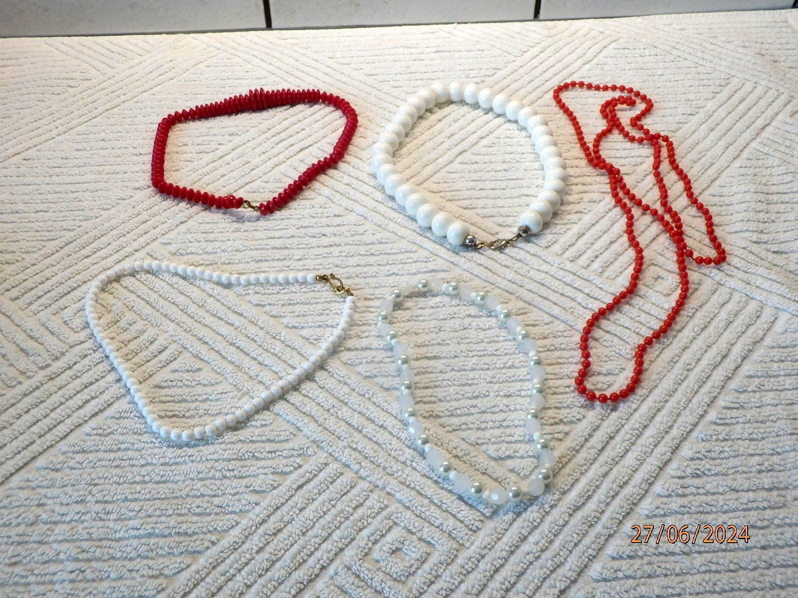Autres bijoux: Plastiktäschchen mit gebrauchten Halsketten, Modeschmuck – D'occasion à Ueberstorf par dinbau 1