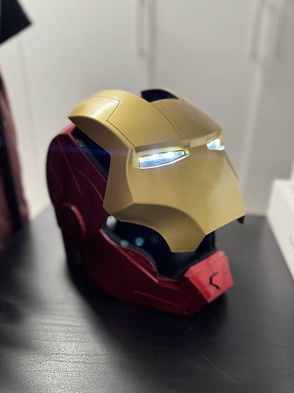 Maschere: Iron Man Maske mit LED  – Usato da Möriken AG venduto da E60Veni 1
