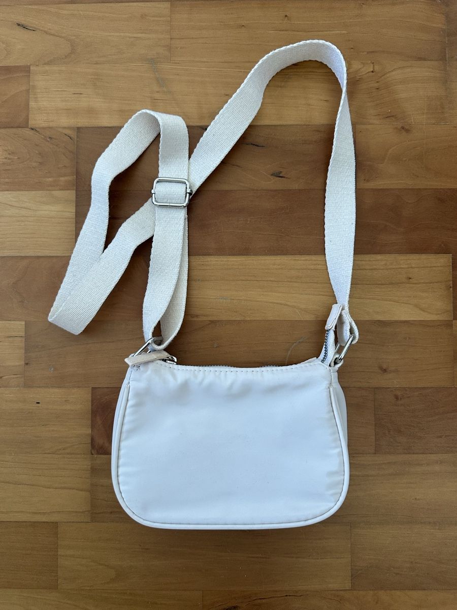 Primark Sacs femmes: weisse Tasche – D'occasion à Romanshorn par ila_2nzf 1