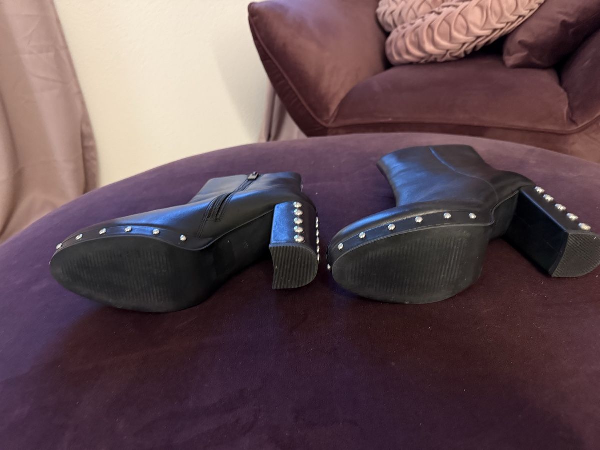 Scarpe da donna: Schwarze Stiefeletten Größe 40 – Nuovo (secondo la descrizione) da Luzern venduto da ver_v78d 2