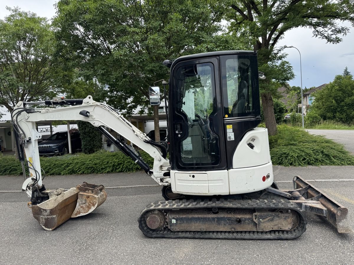 Caterpillar Escavatori: Raupenbagger Caterpillar 303.5E mit Powertilt – Usato da Koppigen venduto da JakupiFahrzeughandel 1