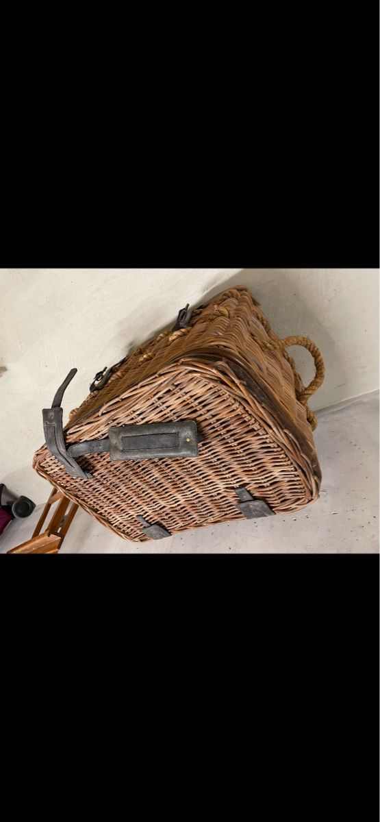 Sonstiges für Haushalt & Wohnen: Panier en osier avec sangles – Gebraucht aus Genève von pet_sh52
