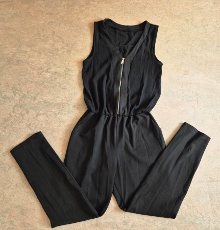 OVERALL JUMPSUIT 38 M ITALY,  TOP MIT CARDIGAN SNEAKER