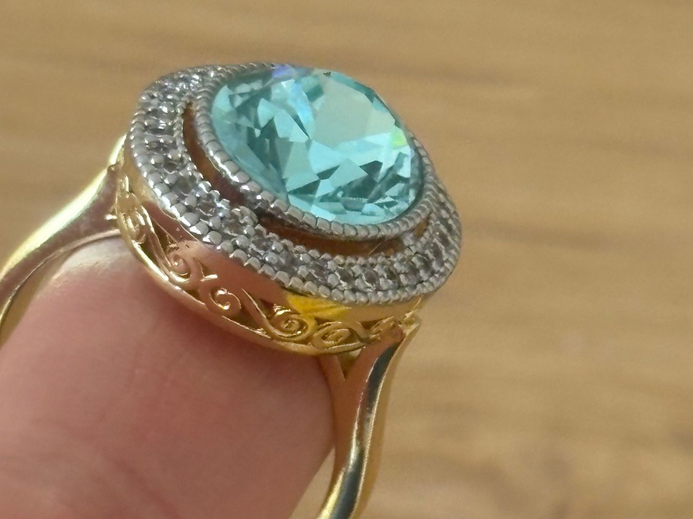 Bagues: Luxus Elegante Gr.18/8 Ring Farbe: Gold/hellblau – Neuf (Voir description) à Biel-Bienne par Roserosse13 5