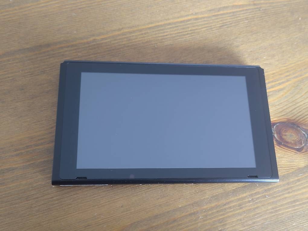 Nintendo Console: Nintendo Switch Konsole V2 - 026 – Usato da Wohlen AG venduto da gnabbr