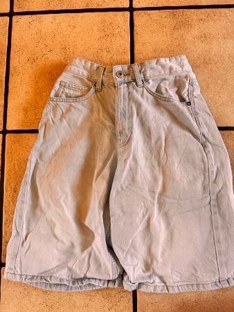 Bershka Jeans-Shorts Damen EUR 32 neuwertig