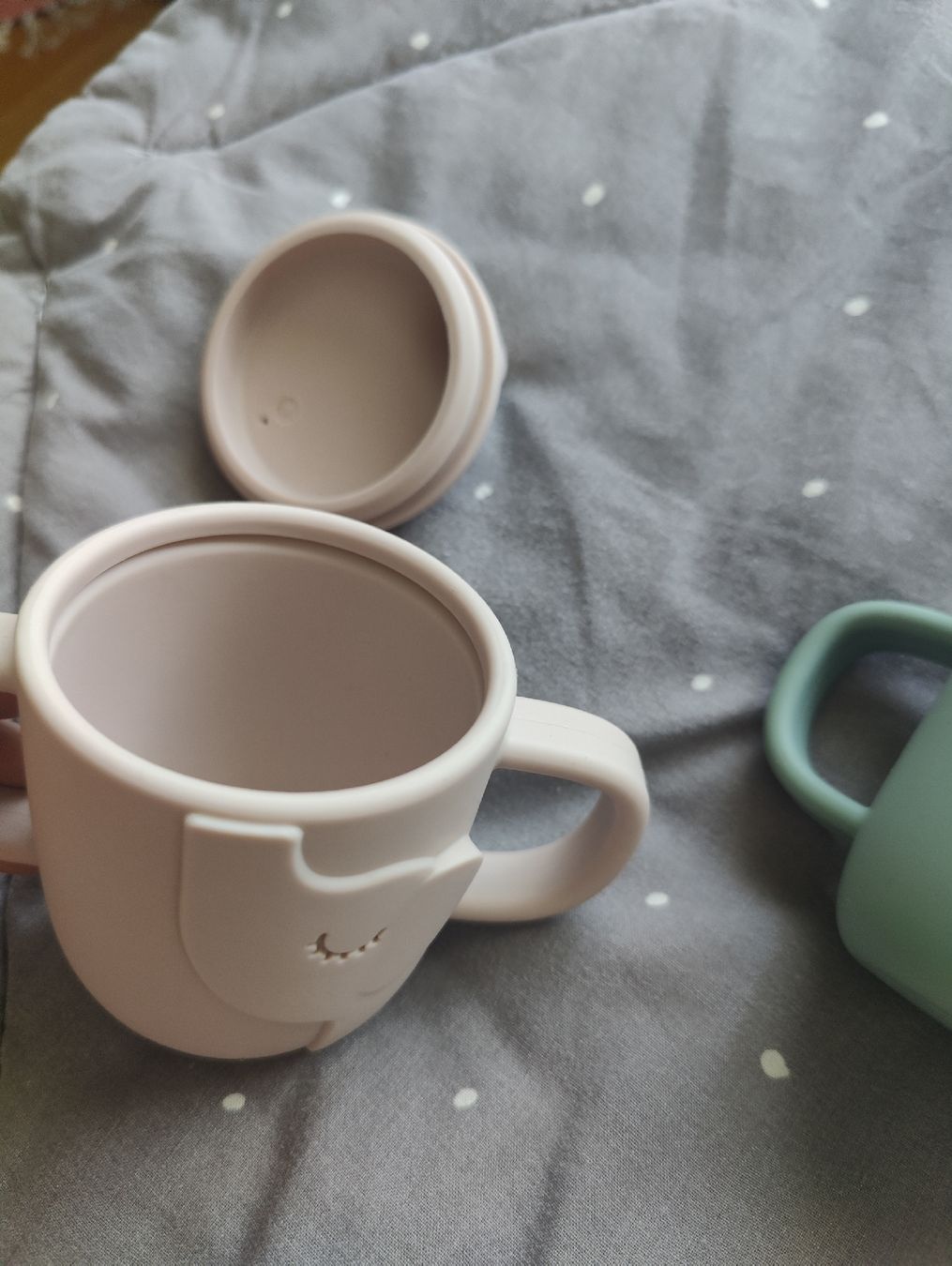 Repas pour bébés: Done by Deer Trinklernbecher 2 St – D'occasion à Zürich par sof_f2ts 1