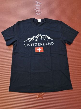 Schwarzes T-Shirt mit Schweizer Bergmotiv Grösse M 48 Herren