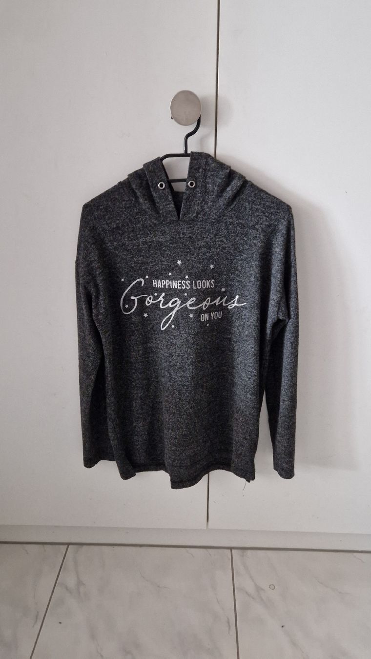 Lotti di vestiti: 4 Pullover/Langarmshirts Gr. S Herbst Winter Paket – Usato da Würenlos venduto da dan.ch 1