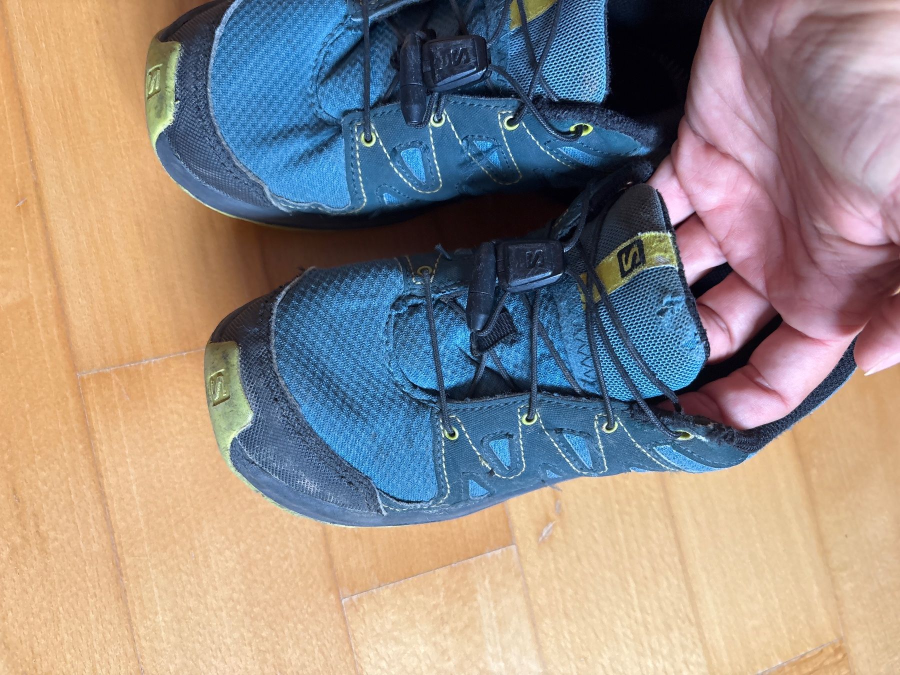 Salomon Scarpe per ragazzi: Salomon Trekking Schuhe gr 33 – Usato da Effretikon venduto da MarthaK. 2