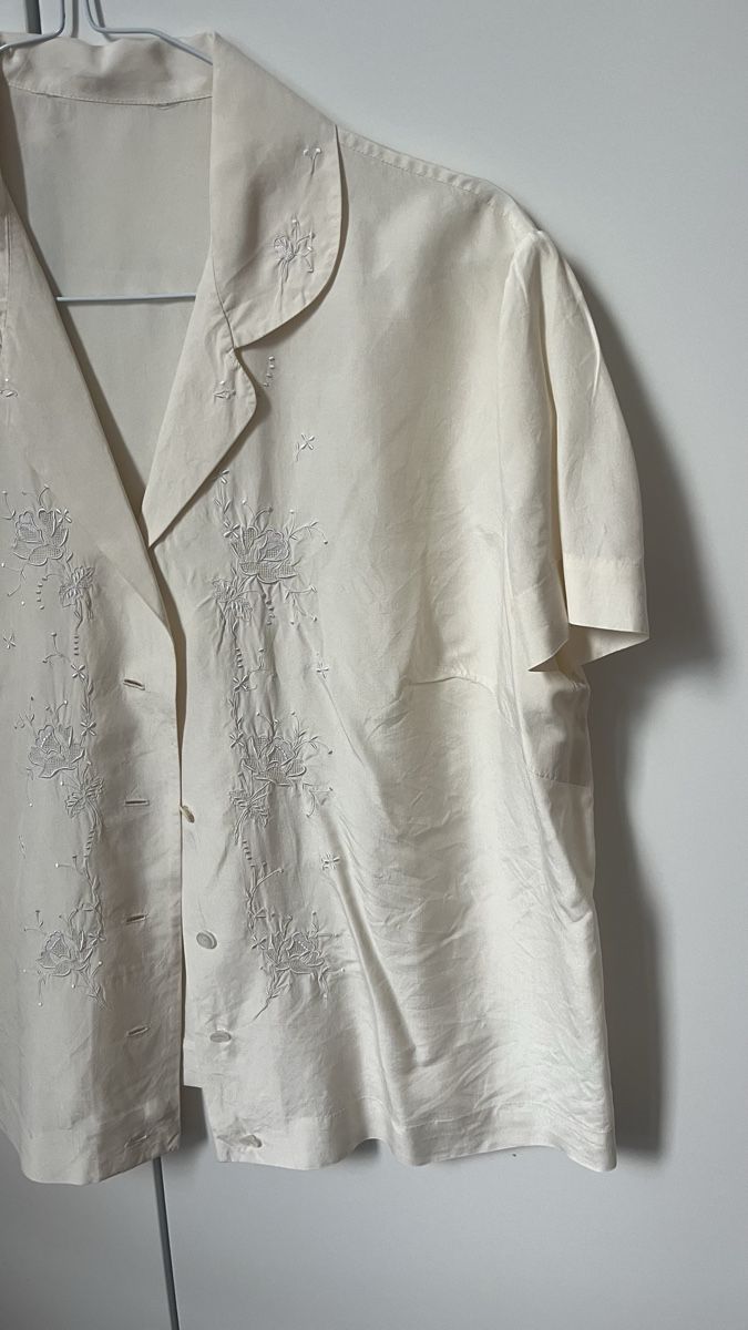 Blusen: Camicetta di seta beige ricamata manica corta  – Neu (gemäss Beschreibung) aus Lugano von yul_fhg2 2