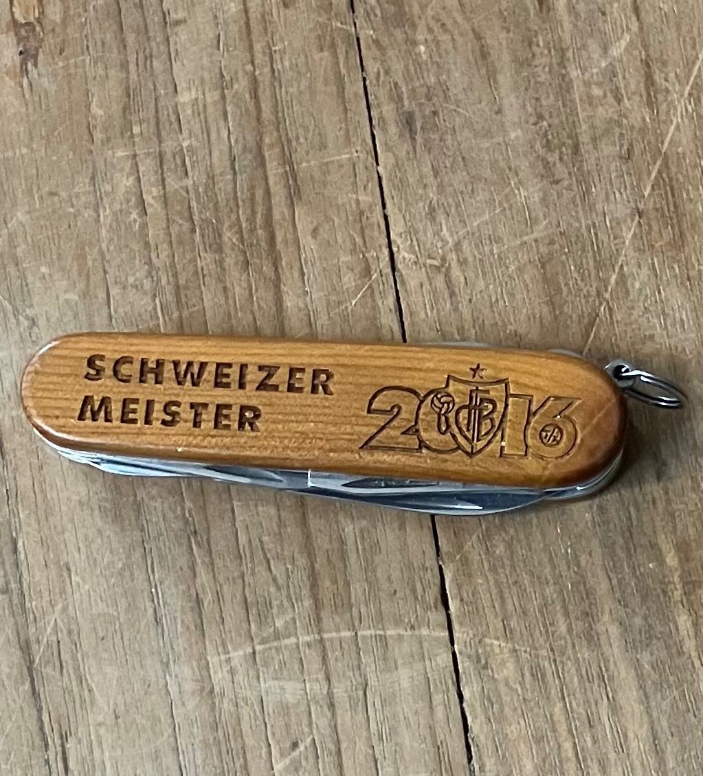 Victorinox Coltelli tascabile: FC BASEL SCHWEIZER MEISTER 2016 - MESSER VICTORINOX – Nuovo (secondo la descrizione) da Basel venduto da lagavulin02