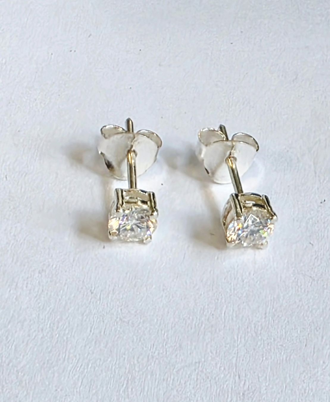 Ohrringe & -stecker: Ohrstecker mit Diamanten 0,5 Carat – Neu (gemäss Beschreibung) aus Zürich von Bieter04 2