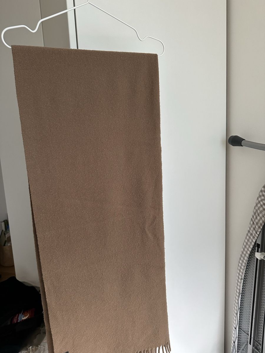 Foulard & Sciarpe: Winterschal von A.P.C – Usato da Zürich venduto da Anna-S 1