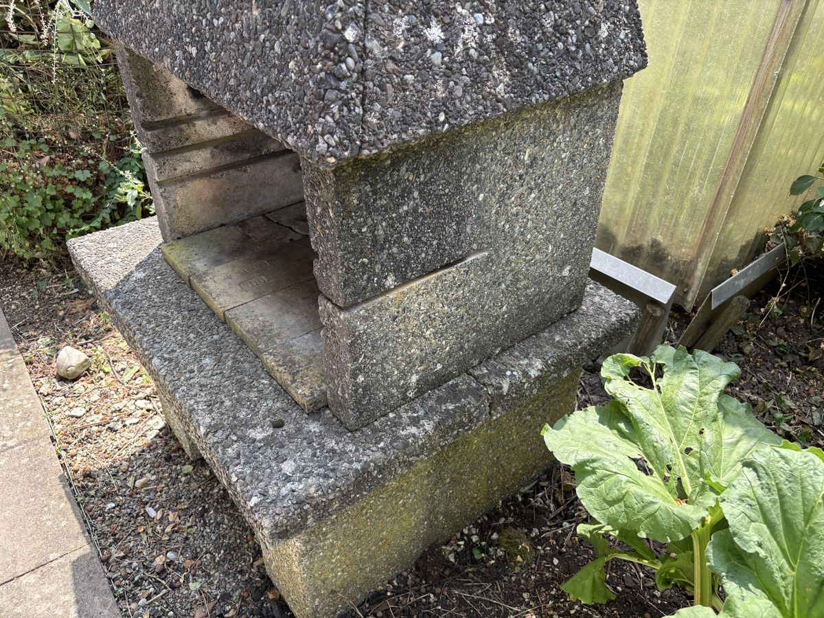 Camini: Kamin Garten Waschbeton – Usato da Rothrist venduto da Shinobi0 8