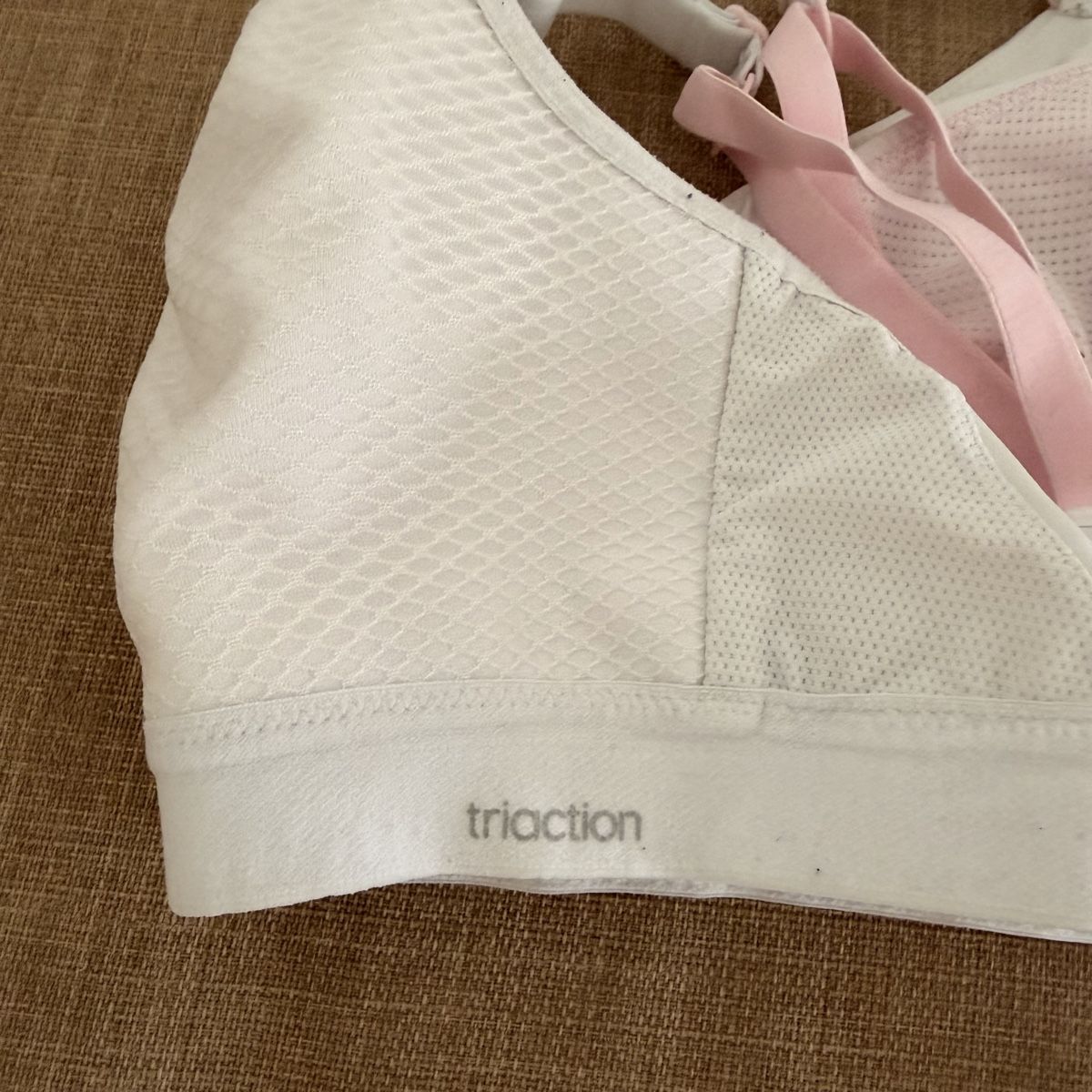 Triumph Sonstige Unterwäsche: Triaction by Triumph - Sport BH – Gebraucht aus zürich von may_yj9f 4