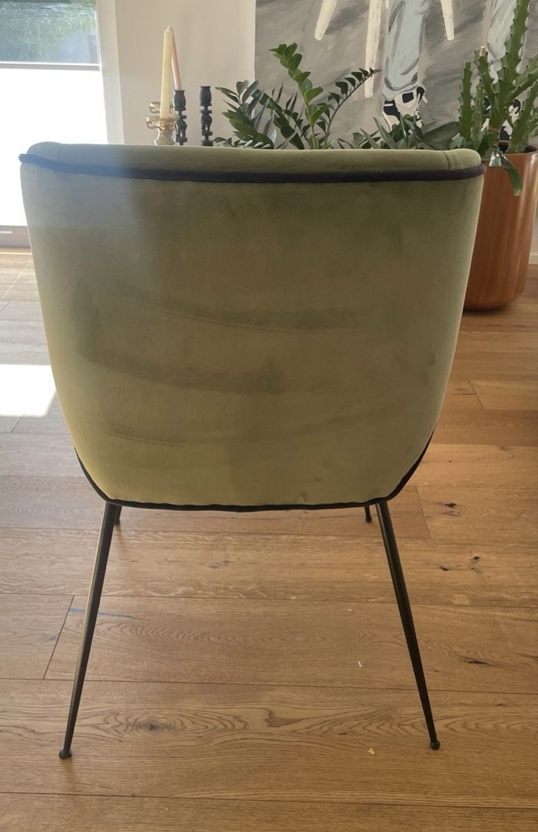 Sedie: Lot de 8 chaises de salle à manger – Usato da Cortaillod venduto da dol_578k 2