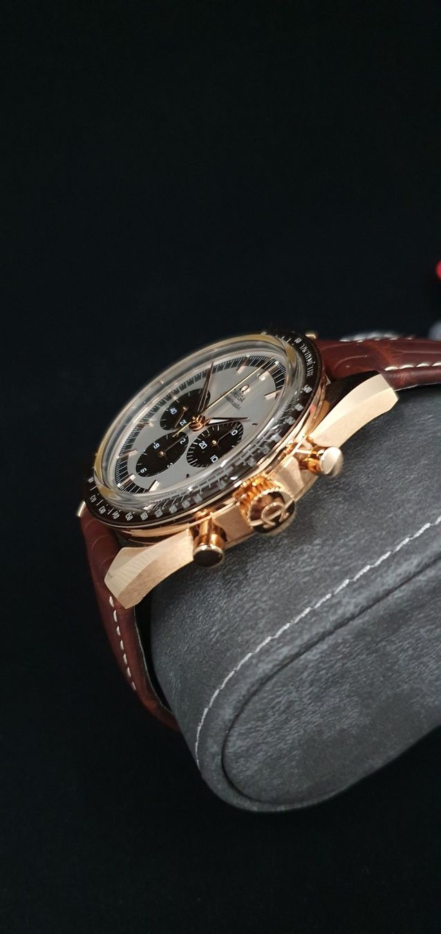 Omega Orologi: Omega Speedmaster Numbered Edition Only 1000 Stk. Gold 18Kt. – Nuovo e nell'imballaggio originale da Zürich venduto da Leica.C89 9